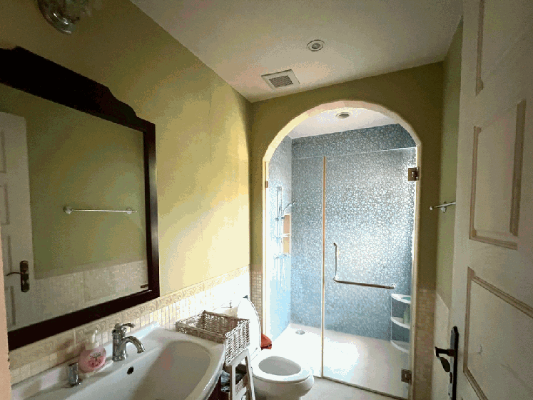 House with Shared Pool in Bangnatrad 